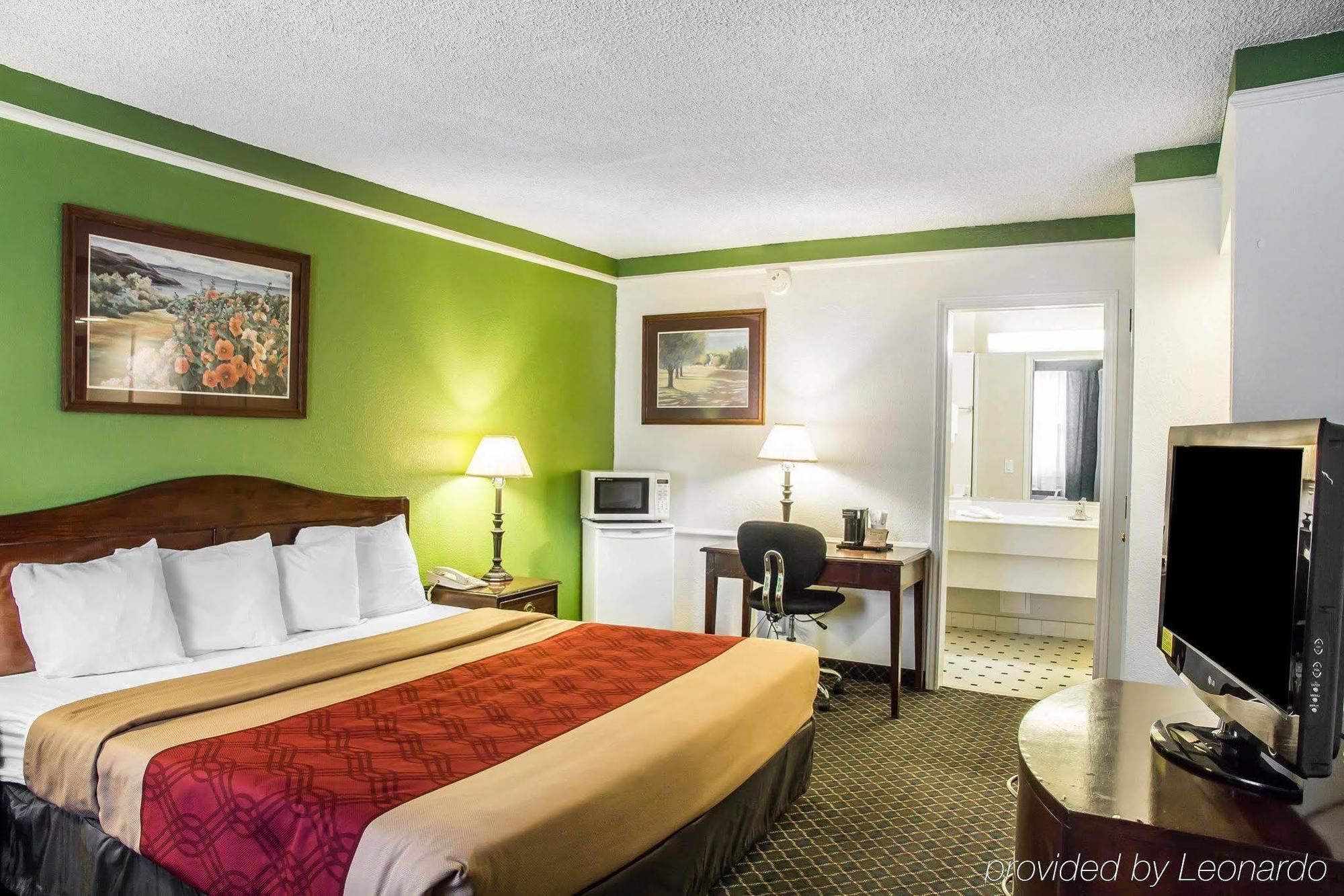 Americas Value Hotel 2*
